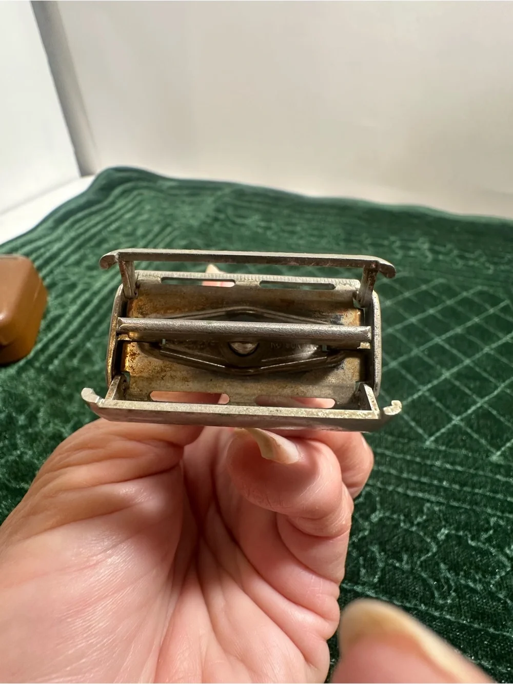 Classic Metal Safety Razor in Silver - Men Grooming